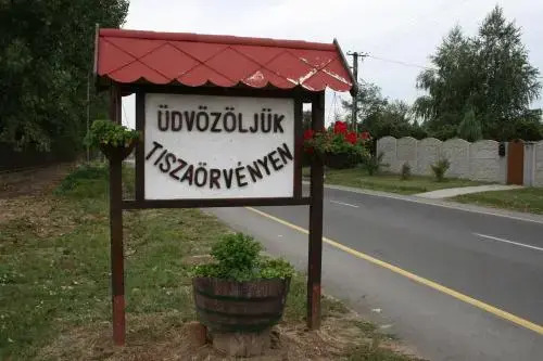 Yewlake Vendégház - фото 38