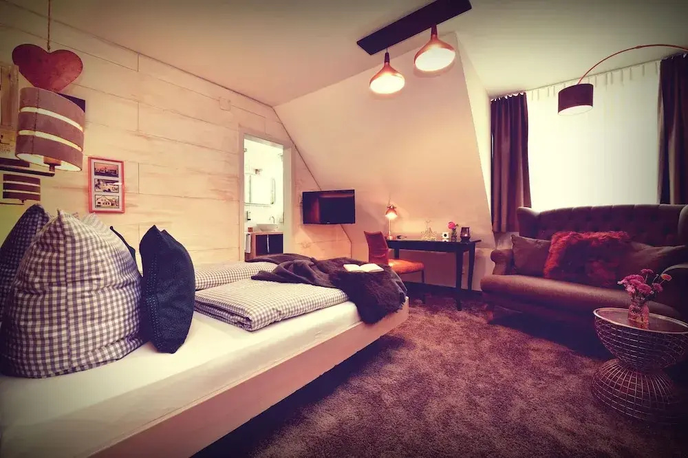 Economy Double room (full double bed)