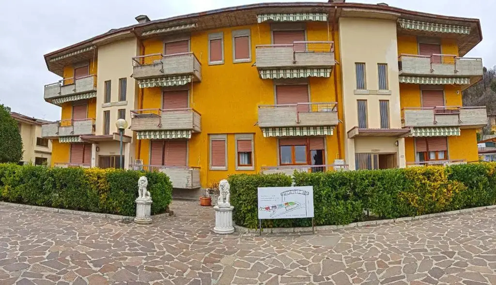 Appartamenti Benaco La Portella by Gardadomusmea