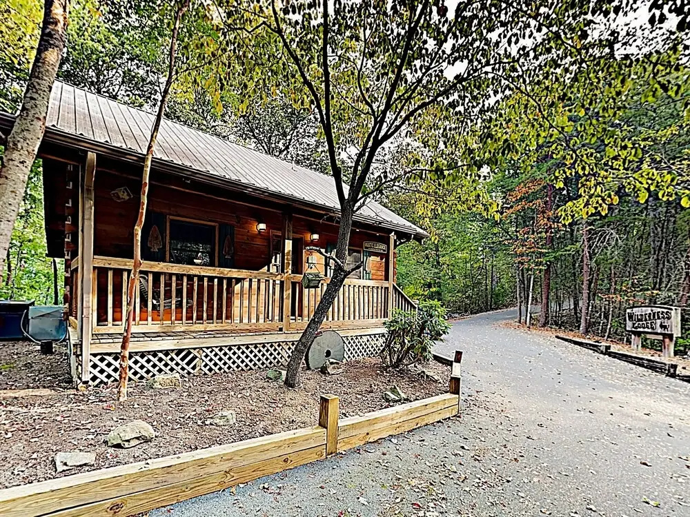New Listing! Charming W/ Deck & Hot Tub 1 Bedroom Cabin
