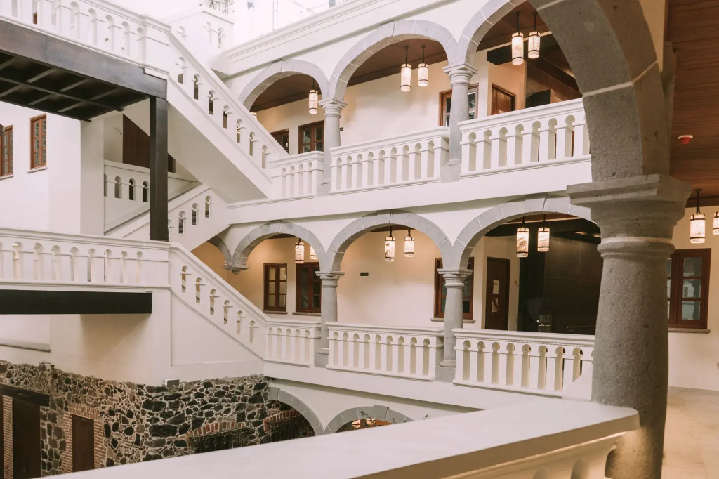 Balcony & Terrace