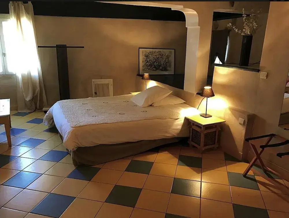 Logis Le Mas Et La Flambee Du Luberon - Général