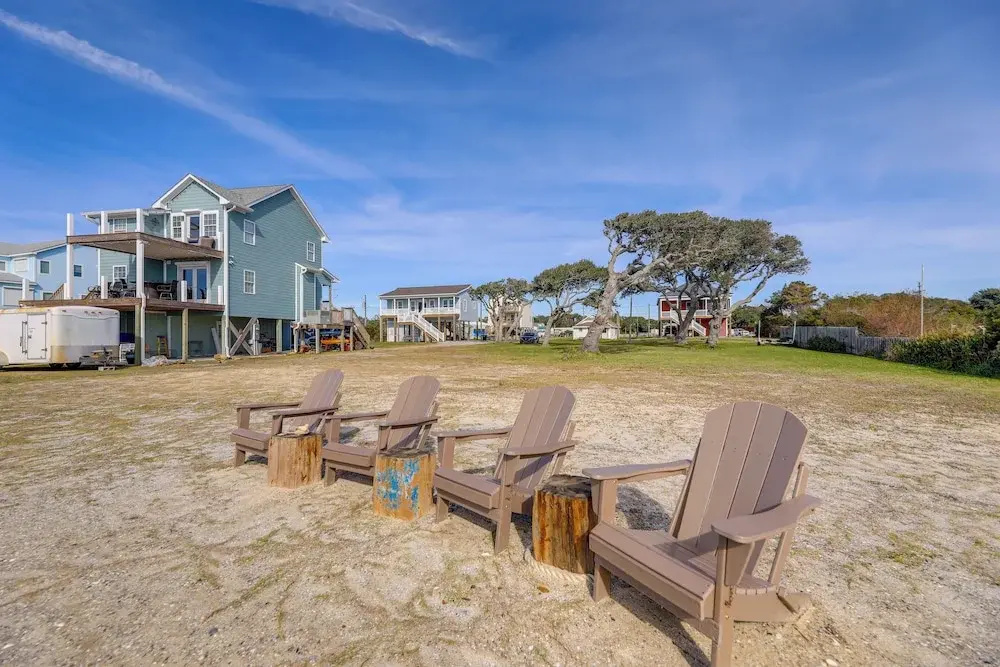 Waterview Home w/ Sunset & Lighthouse Views