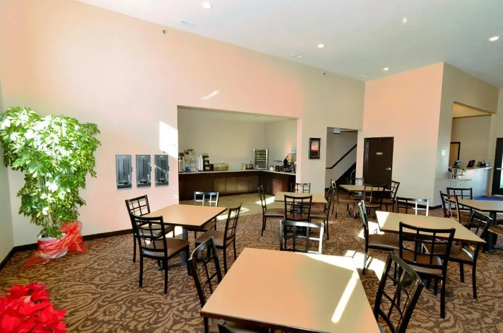 Cobblestone Inn & Suites - Holstein - Général