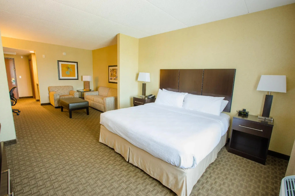 1 Bedroom Double Suite (full double bed)