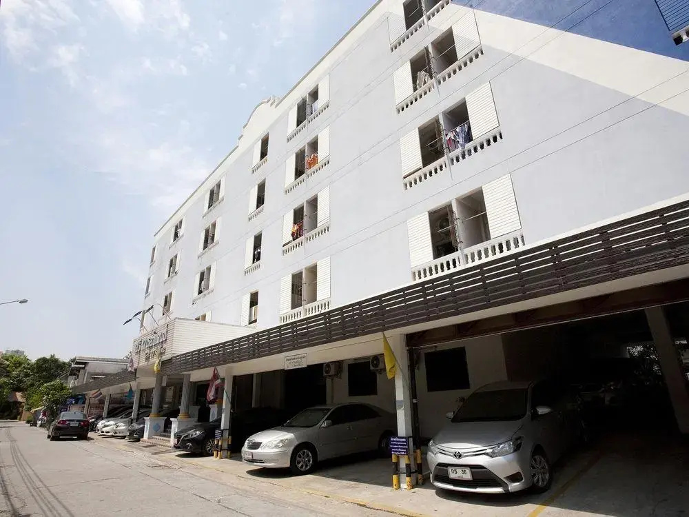 Nida Rooms Suan Kaew Mall 1010