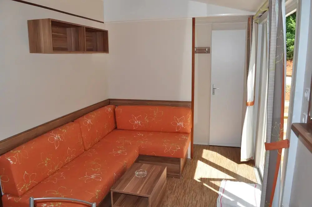 Voir la photo 4 — Camping Des Bastides Logements Insolites