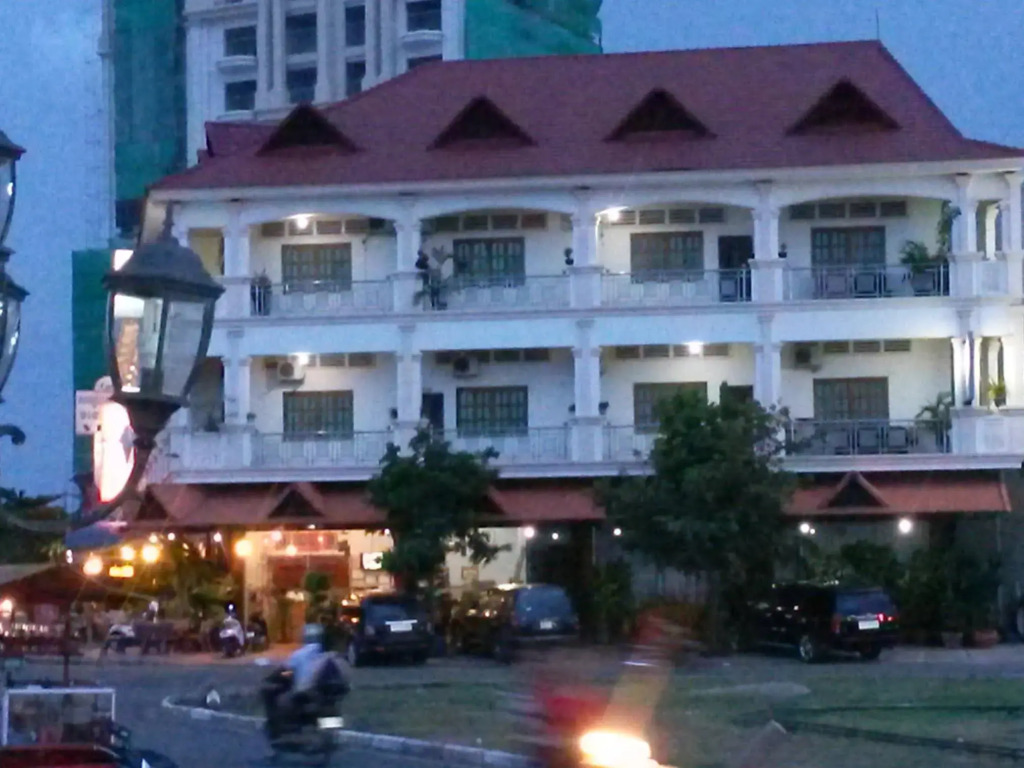 Mariya Hotel & Restaurant