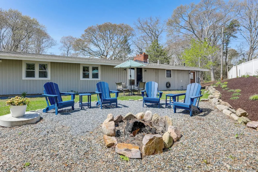 Steps to Beaches & Main Street: Hyannis Retreat