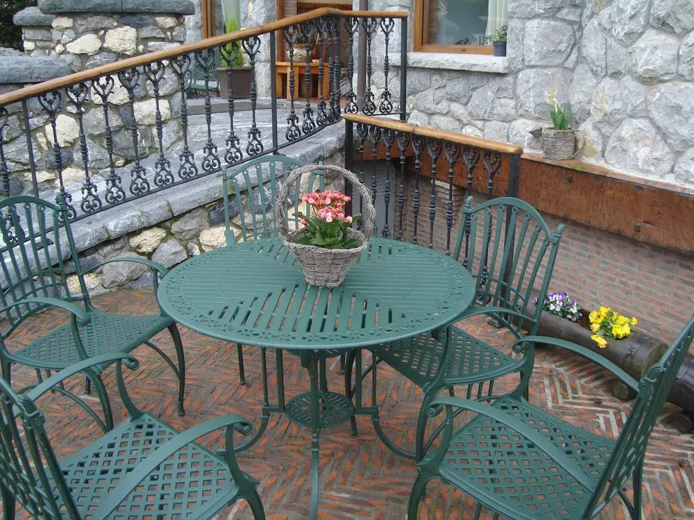 Balcony & Terrace