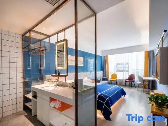 Deluxe Double room (full double bed)