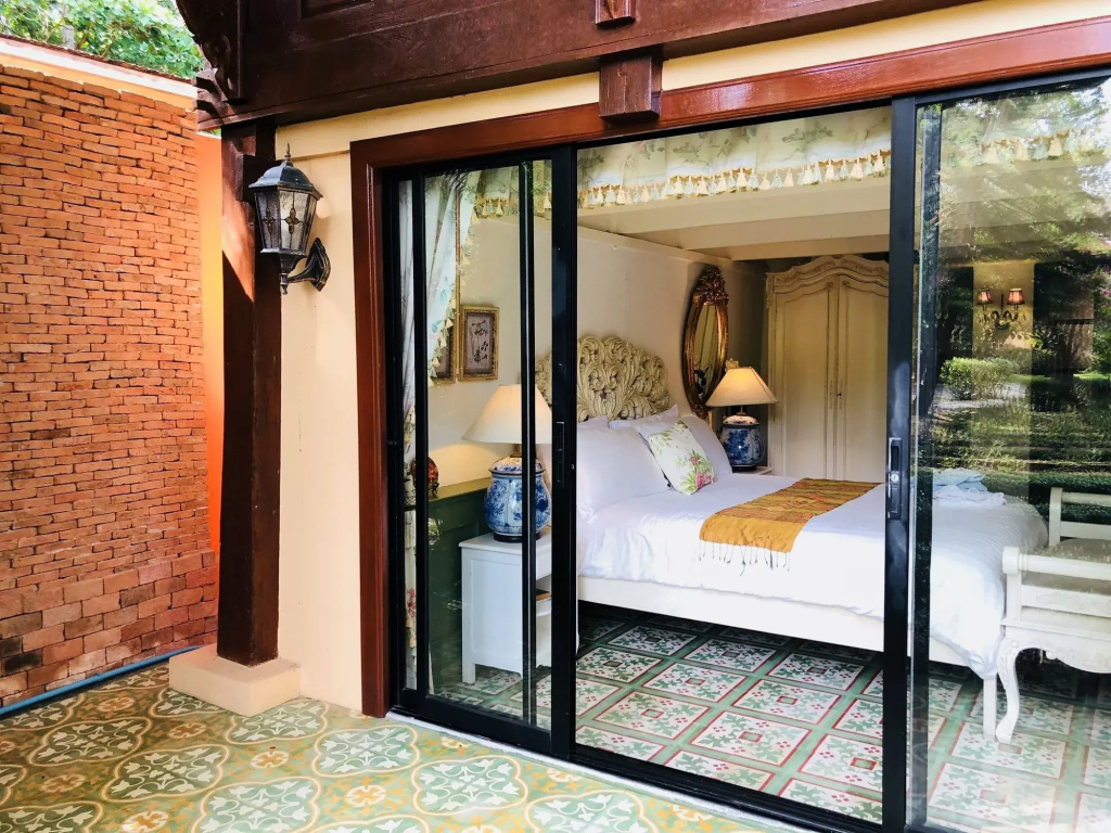 Balcony & Terrace