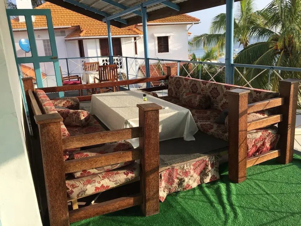 Al Bahr Hotel & Restaurant