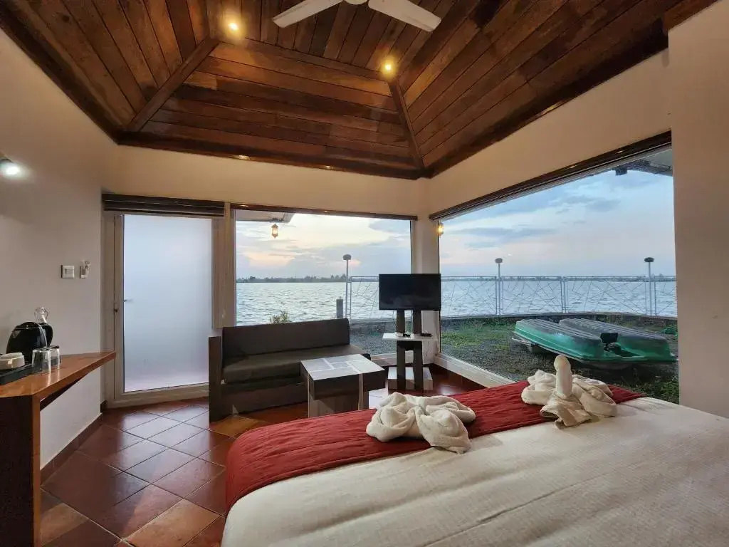 Mira's PMC Lakeshore Resort - Chambres