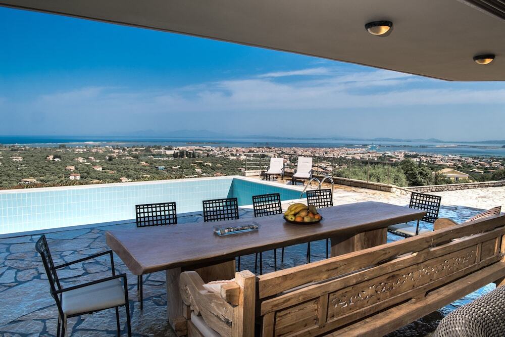 Lenas Villa 4 *