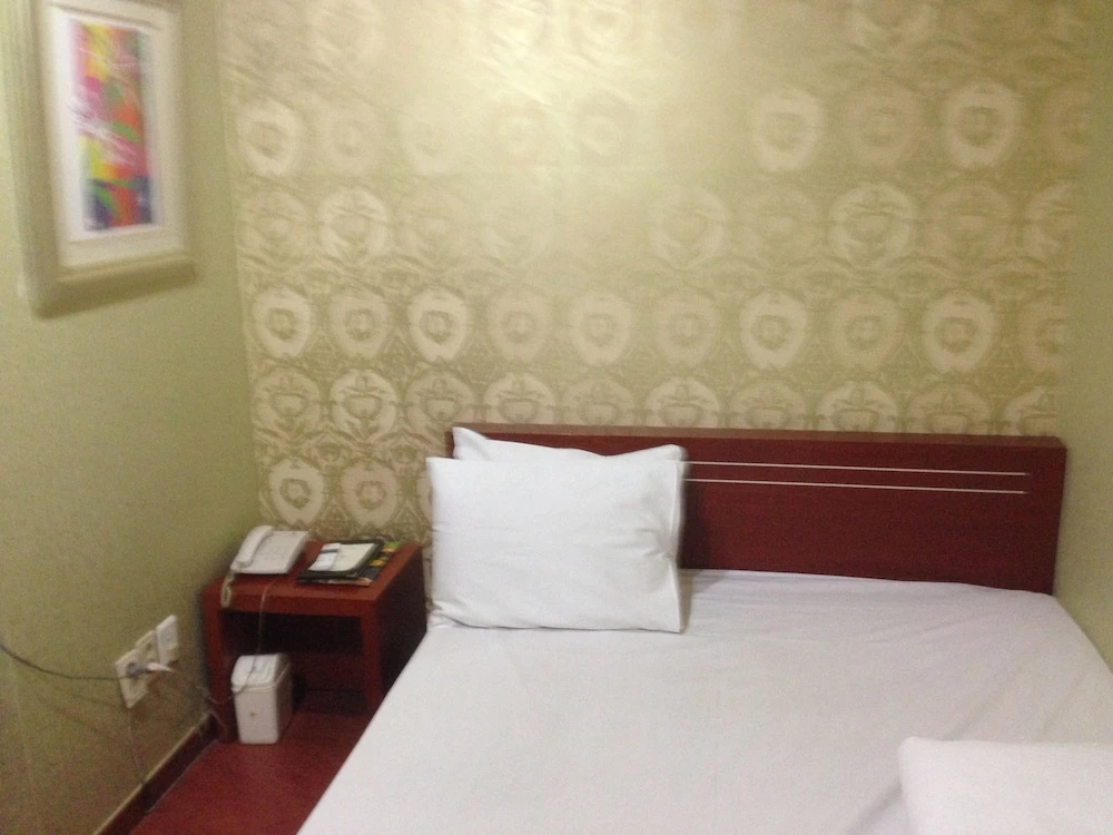Standard Double room with balcony (full double bed)
