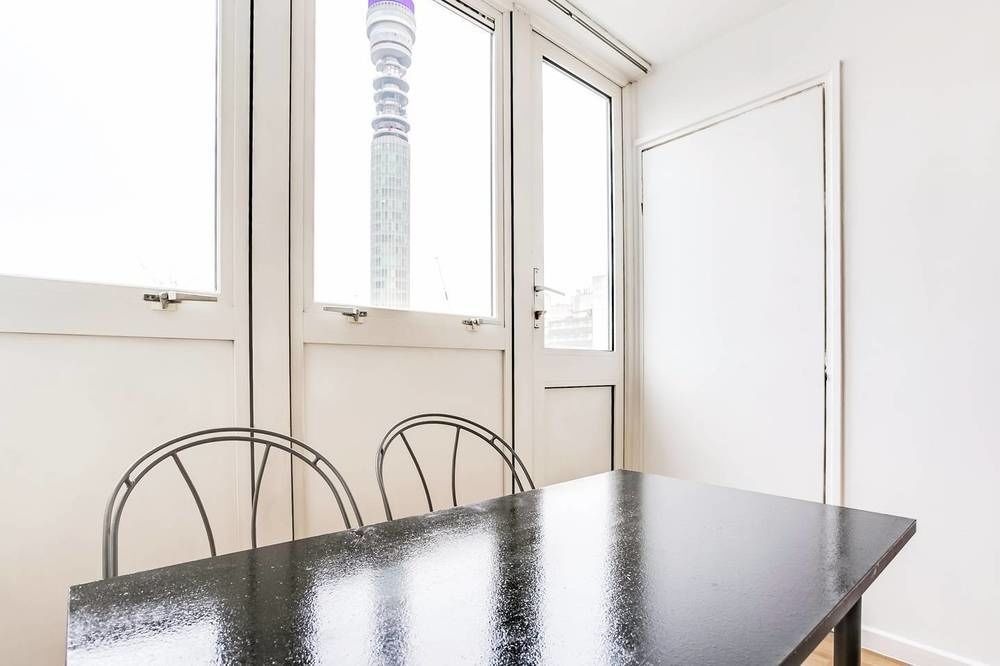 4 Bedroom Central London Flat With Balcony - 5 Mins to Oxford Street