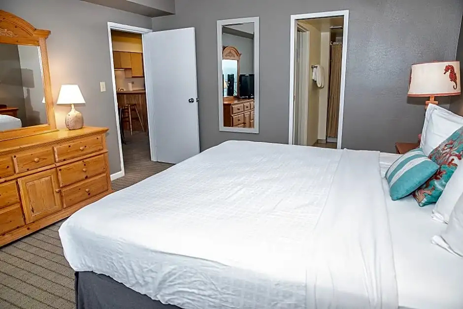 2 Bedrooms Quadruple Apartment
