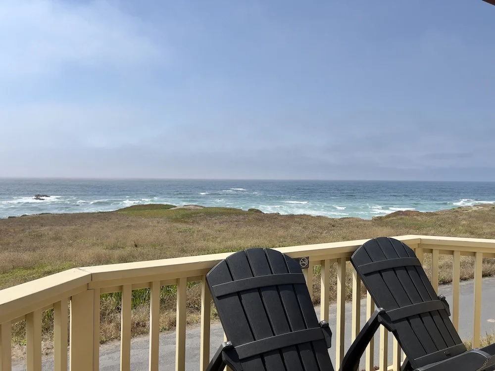Standard Double Basement room with ocean view (full double bed)