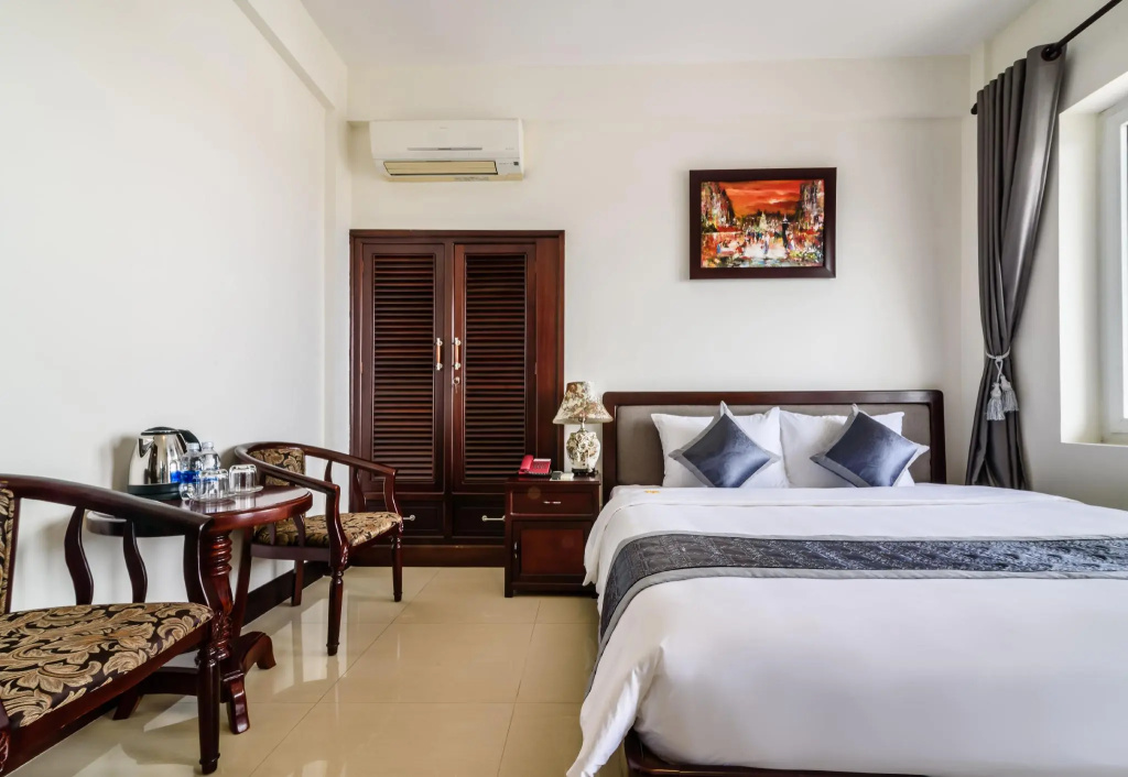 Standard Double room (full double bed)