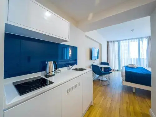 Hotel Apartment in Orbi City - фото 10