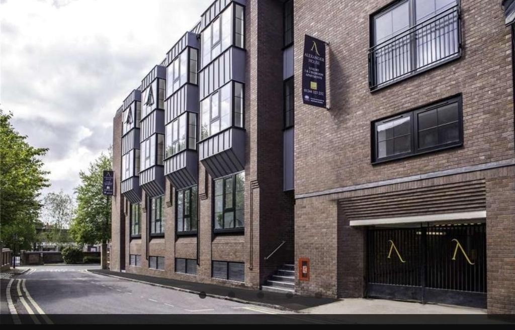 34 Cuppin Street - Luxury City Centre Apartment!