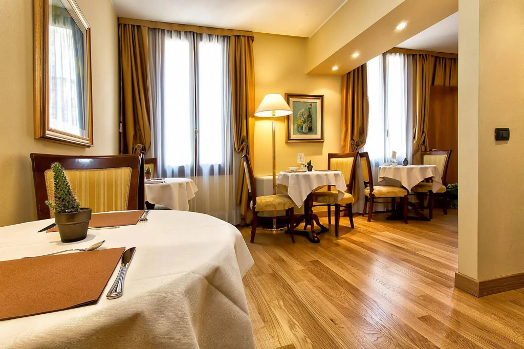 Hotel photo 20