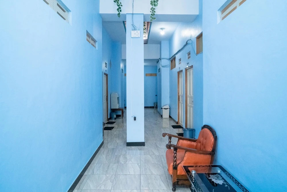 RedDoorz Syariah near Taman Siring 2 - фото 16