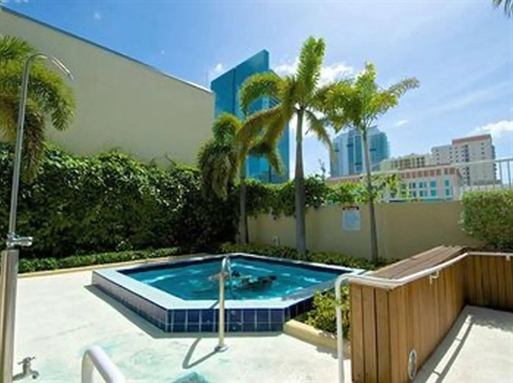 Pelican Residence at One Broadway - Général