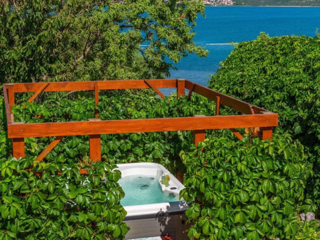 Balcony & Terrace