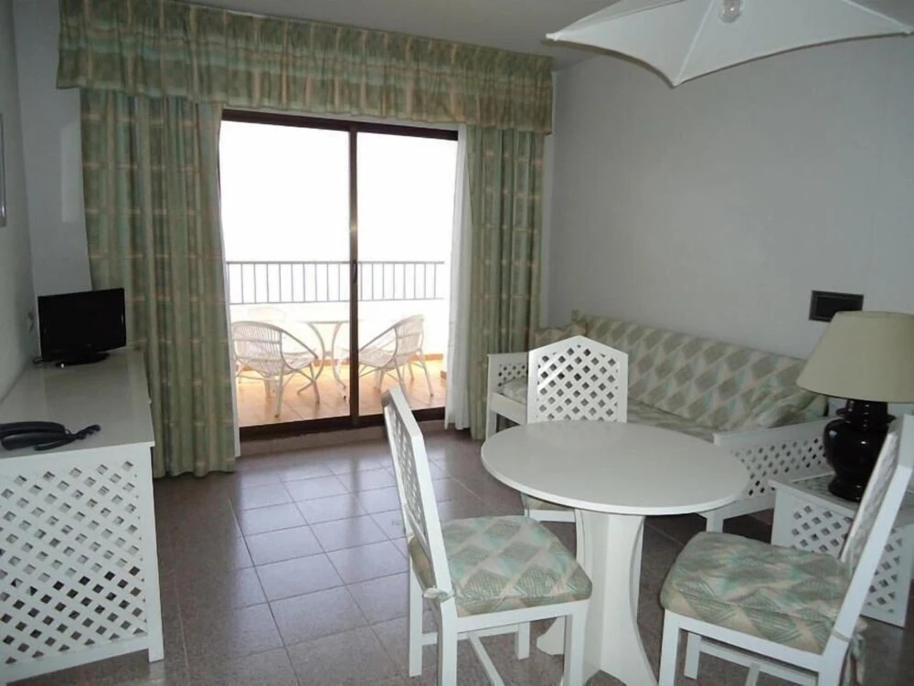 Balcony & Terrace