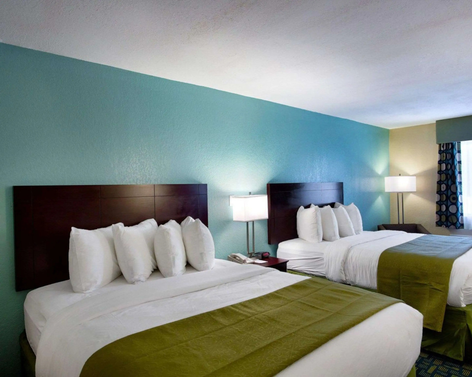 Standard Quadruple room