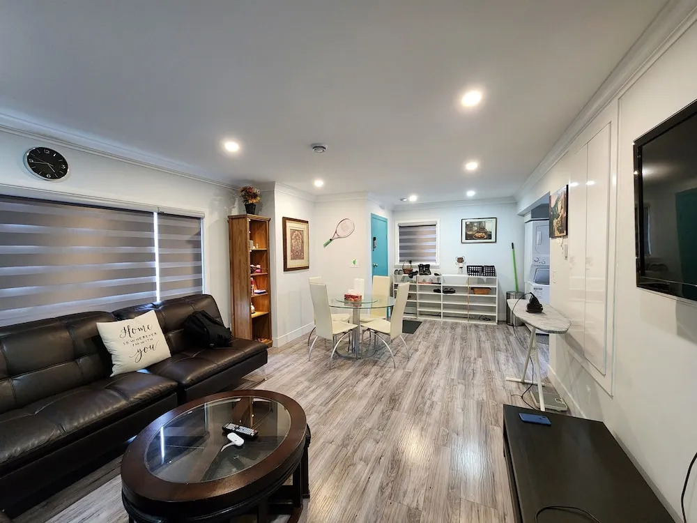 Sarla Villa Surrey - фото 20