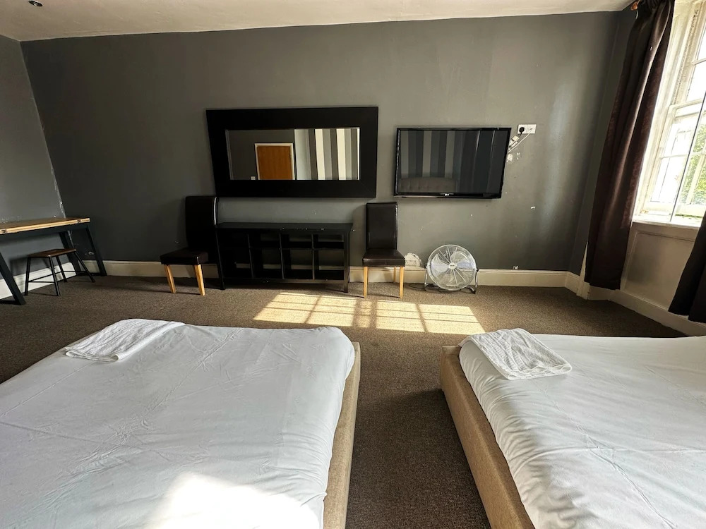 Четырёхместный номер Standard в Somerset Hotel Baker Street London