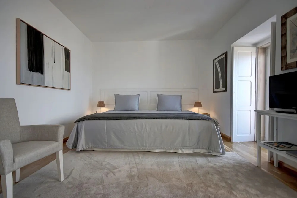 Luxury Suite with river view