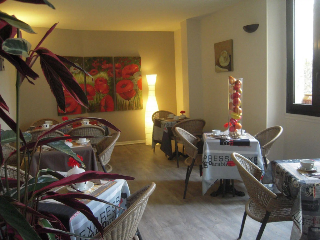 Hotel photo 12