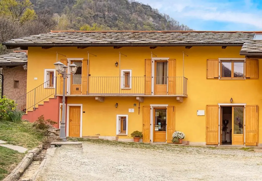 1 Bedroom Duplex Apartment