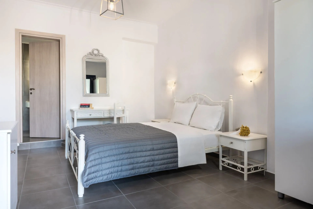 2 Bedrooms Standard Family room