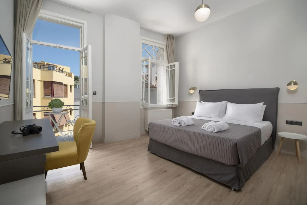 Plaka Arch Suites — фото