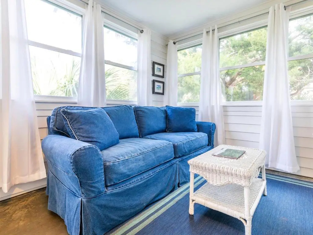 2 Bedrooms Cottage
