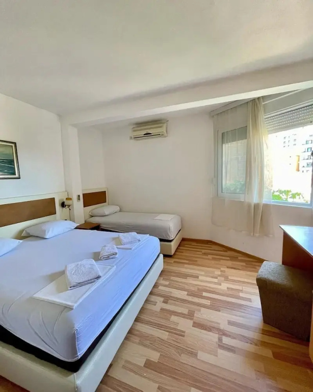 1 Bedroom Apartment with balcony and with sea view