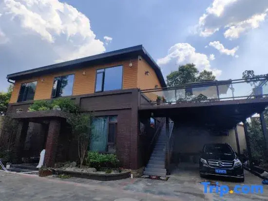 Manhuaxiang Hotel (Longquanyi Information Engineering University Biaobang Vocational College)