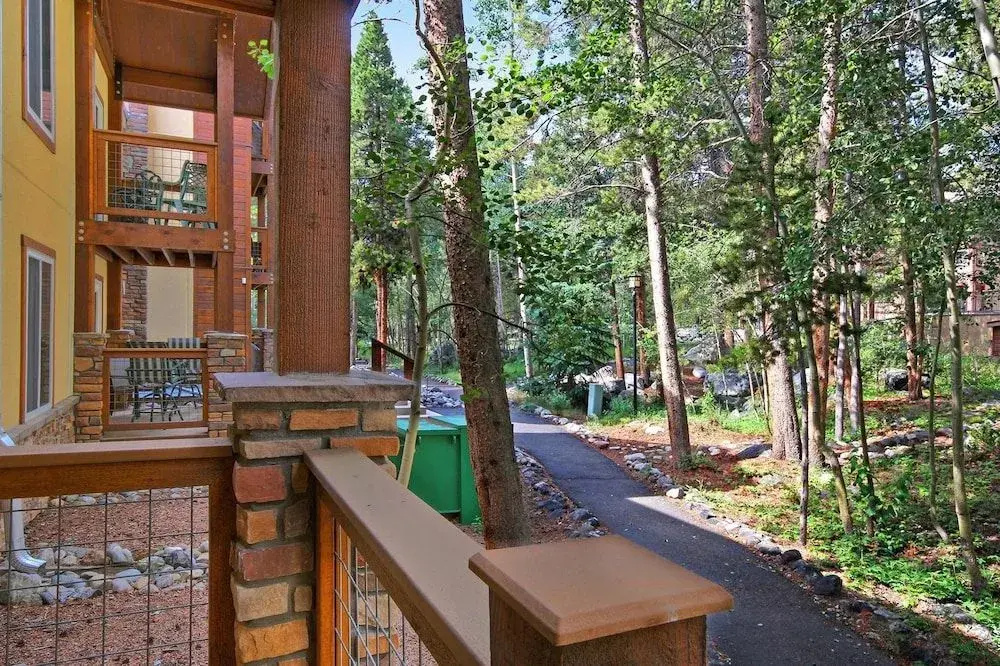 Columbine 102 2 Bedrooms 2 Bathrooms Condo
