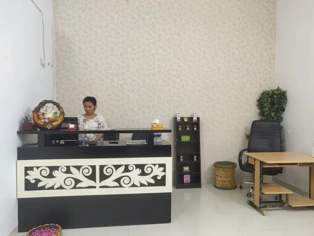 Lobby & Reception