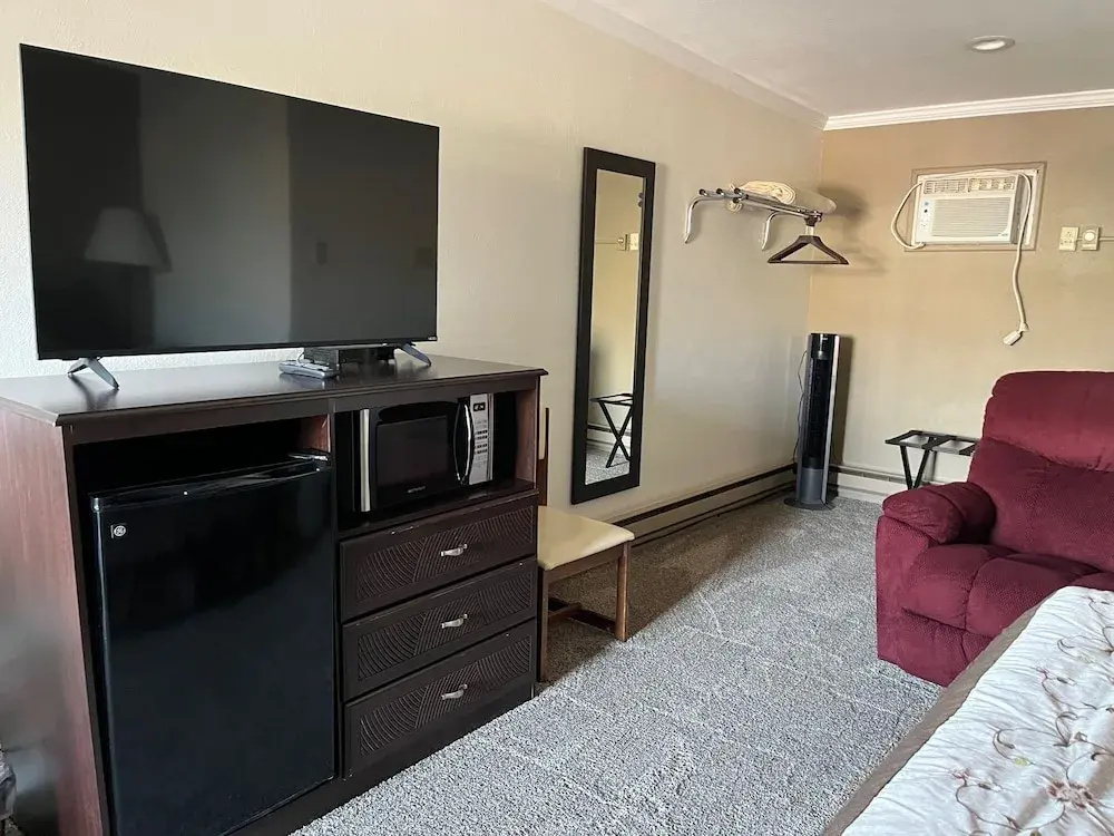 Standard Double room (full double bed)