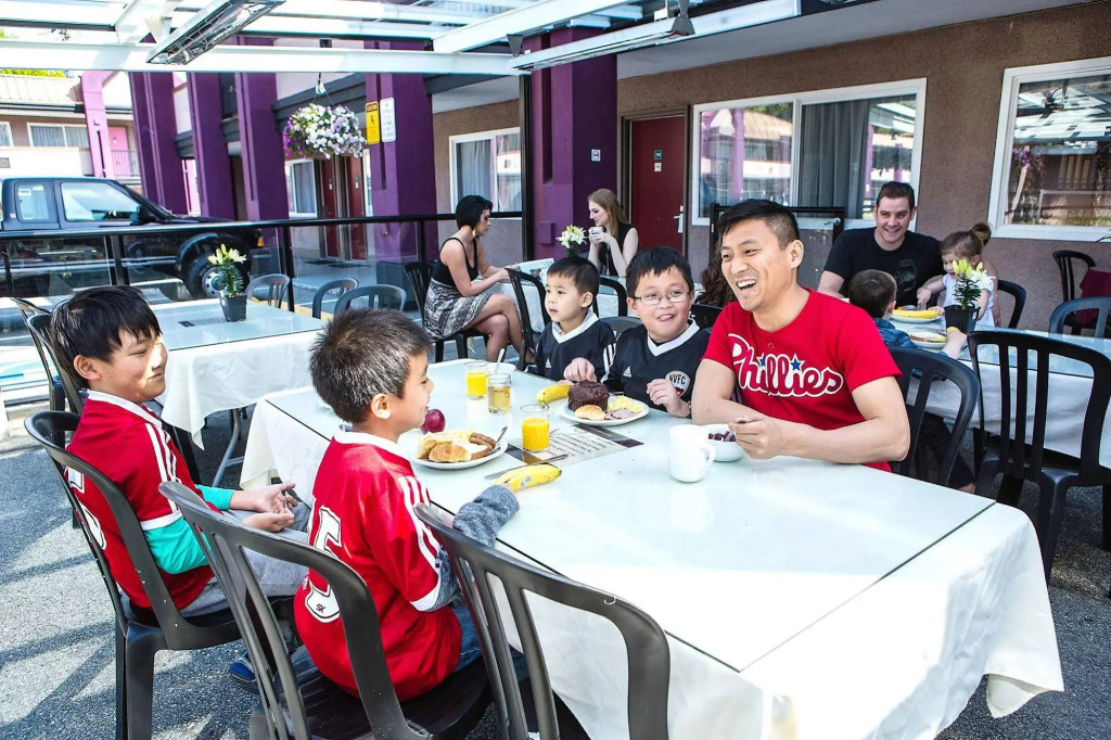 North Vancouver Hotel - фото 16