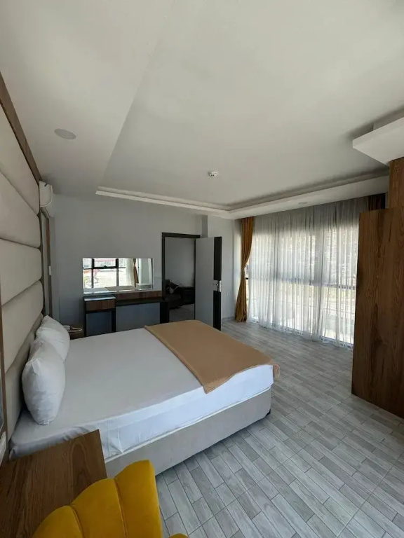 Luxury Suite