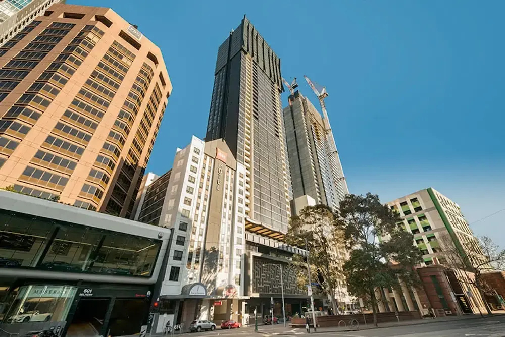 A 3BR With City Views Near Queen Victoria Market