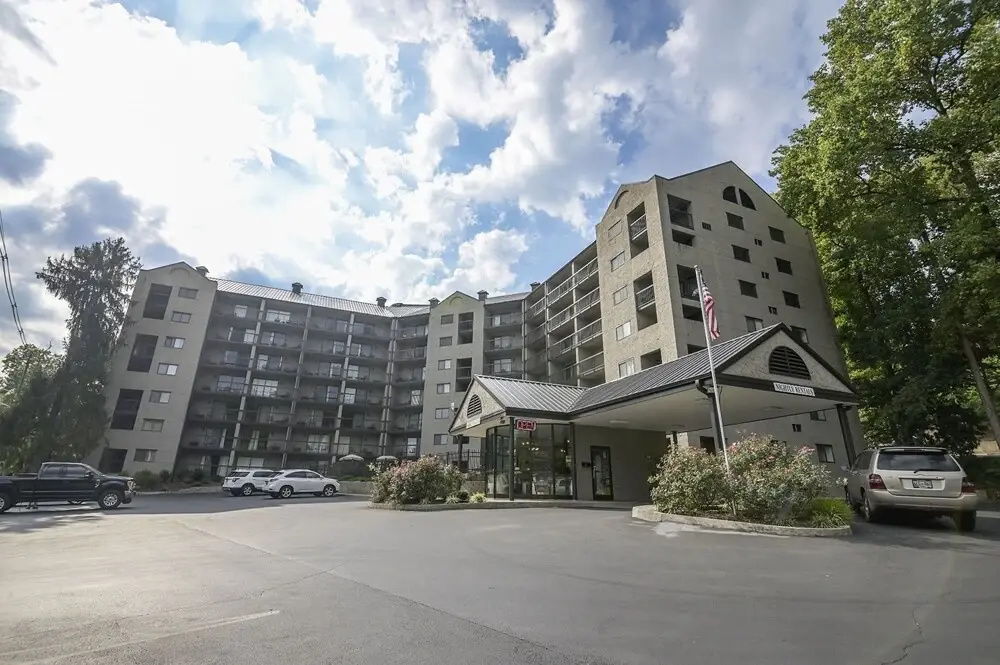 Olde Gatlinburg Place Unit 510 - Great Location! Close To Town! 1 Bedroom Condo by RedAwning
