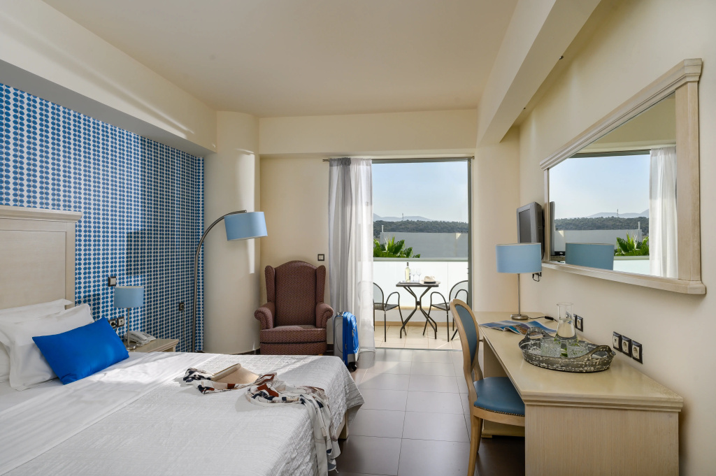 Angela Suites Boutique Hotel — фото